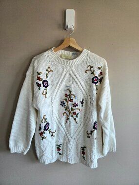 Vintage Country Romance WhiteKnitted Sweater with Floral Embroidery